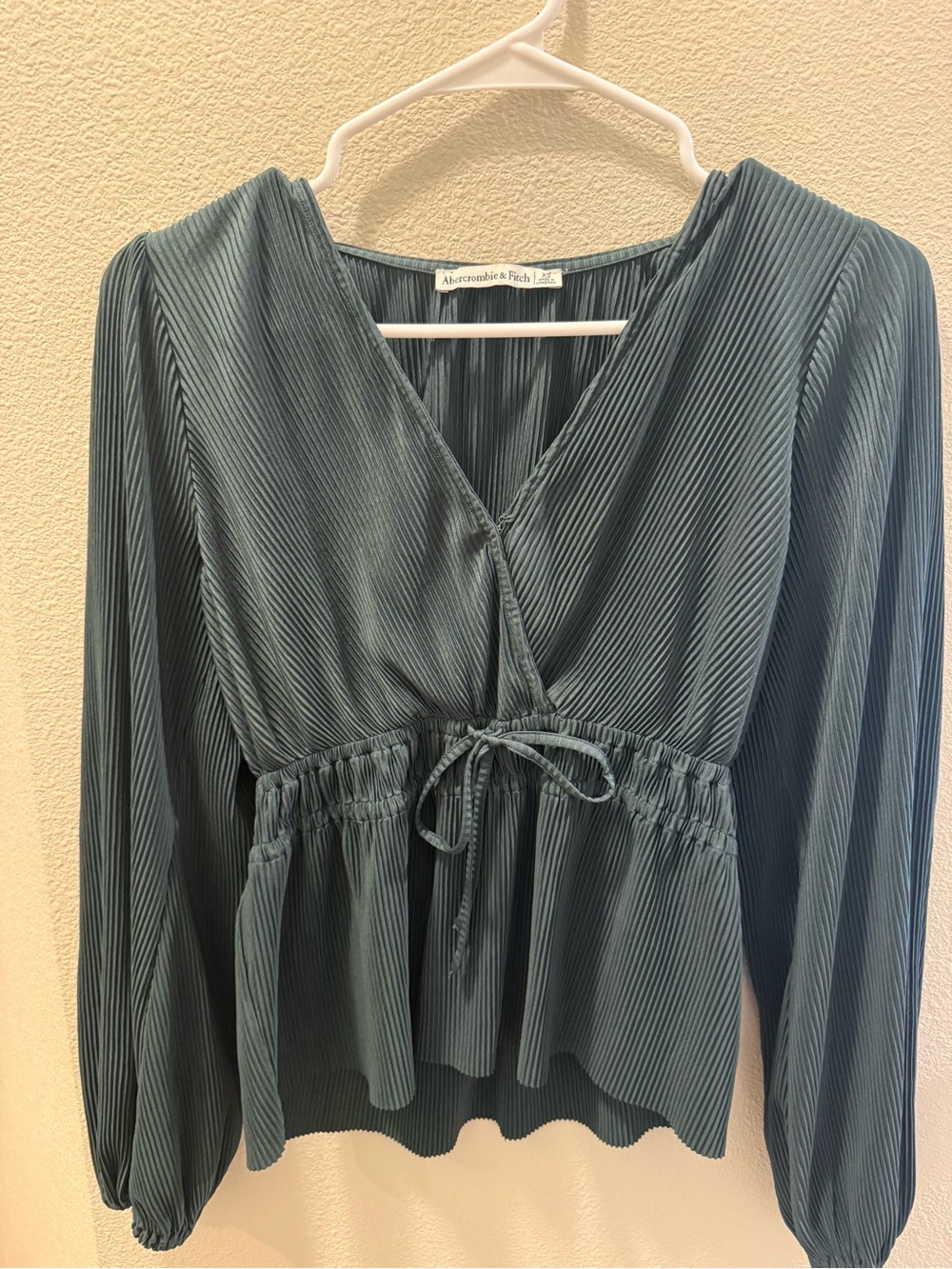 Abercrombie & Fitch Teal Pleated V-Neck Drawstring Peplum Blouse